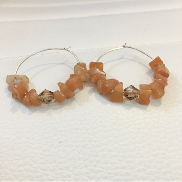 NWOT Carnelian Chips Crystal Hoop Earrings - Picture 2 of 4